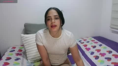 Snapshot of abby_jensen chatting on 06-12-26, 02:21 abby jense online show from 06-12-26, 02:21