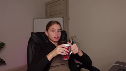 Snapshot of abby_laker chatting on 12-04-24, 09:02 ABBY LAKER online show from 12-04-24, 09:02