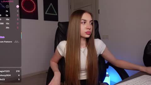 Snapshot of abby_laker chatting on 03-04-25, 07:11 ABBY LAKER online show from 03-04-25, 07:11