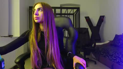 Snapshot of abby_laker chatting on 09-23-25, 04:43 ABBY LAKER online show from 09-23-25, 04:43