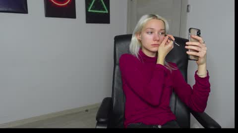 Snapshot of abby_laker chatting on 10-15-25, 12:49 ABBY LAKER online show from 10-15-25, 12:49