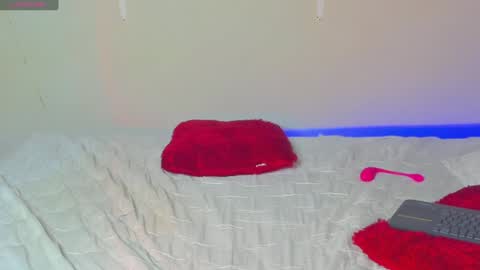 Snapshot of abby_steel chatting on 12-20-24, 10:43 abby_steel online show from 12-20-24, 10:43