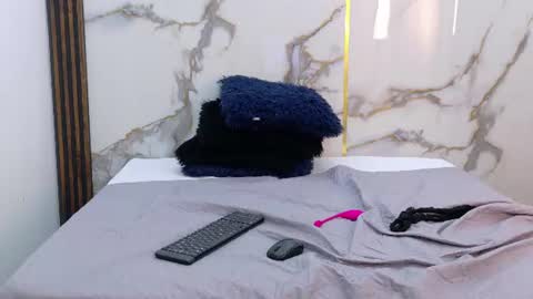 abbyandliam online show from 06-25-26, 05:12