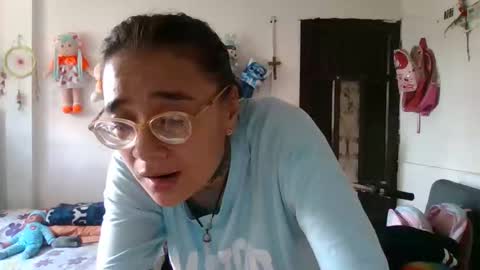 Snapshot of abbyasher chatting on 05-13-26, 06:16 Abby online show from 05-13-26, 06:16