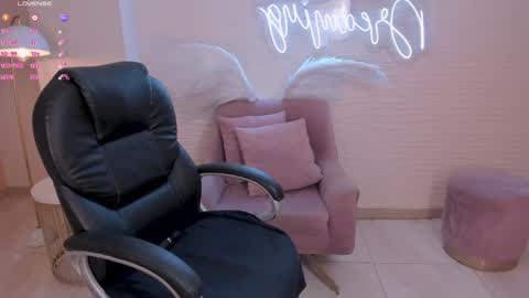 Snapshot of abbydalton chatting on 01-20-25, 01:32 Abby Dalton online show from 01-20-25, 01:32