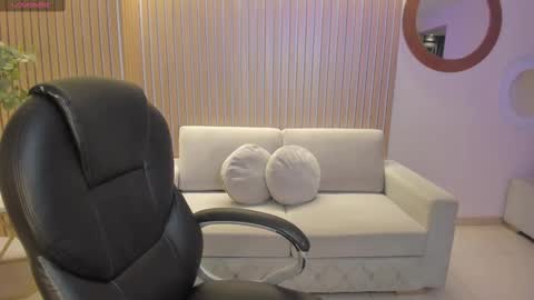 Snapshot of abbydalton chatting on 02-25-25, 12:13 Abby Dalton online show from 02-25-25, 12:13