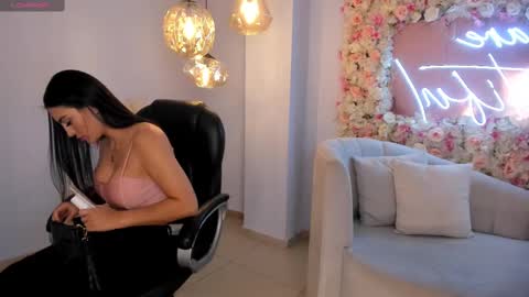 Snapshot of abbydalton chatting on 03-08-25, 11:48 Abby Dalton online show from 03-08-25, 11:48