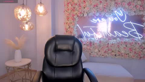 Snapshot of abbydalton chatting on 10-07-25, 11:18 Abby Dalton online show from 10-07-25, 11:18