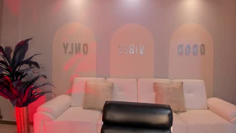 Snapshot of abbydalton chatting on 10-19-25, 05:46 Abby Dalton online show from 10-19-25, 05:46