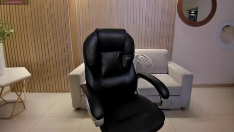 Snapshot of abbydalton chatting on 11-01-25, 11:12 Abby Dalton online show from 11-01-25, 11:12