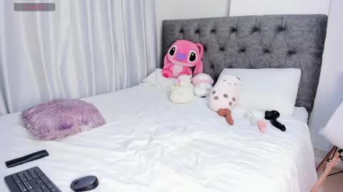 Snapshot of abbyfoxx_ chatting on 05-04-26, 10:50 Abby online show from 05-04-26, 10:50
