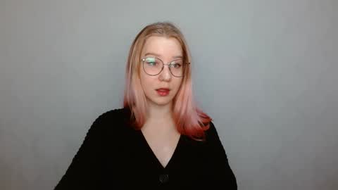 Abby Lovense is active online show from 12-16-24, 09:03