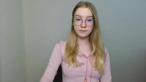 Snapshot of abbymoore__ chatting on 02-16-26, 12:12 Abby Lovense is active online show from 02-16-26, 12:12