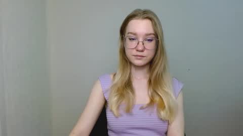 Snapshot of abbymoore__ chatting on 02-19-26, 12:56 Abby Lovense is active online show from 02-19-26, 12:56