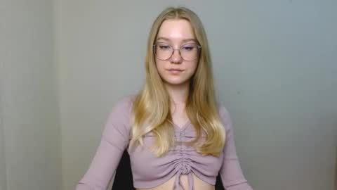 Snapshot of abbymoore__ chatting on 02-28-26, 02:07 Abby Lovense is active online show from 02-28-26, 02:07