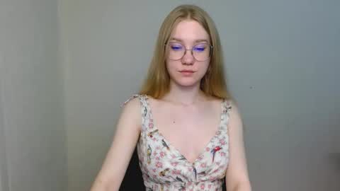 Abby Lovense is active online show from 03-13-26, 02:45