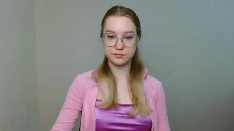 Abby Lovense is active online show from 03-30-26, 09:32