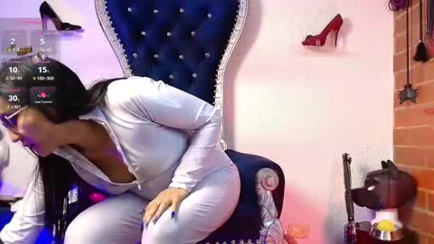 Miss Abby online show from 10-10-25, 04:11