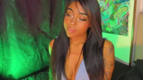 Simone    may online show from 12-21-24, 02:04