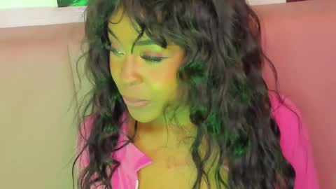 Simone    may online show from 01-04-25, 07:55