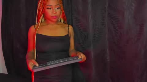 Simone    may online show from 02-02-25, 09:30