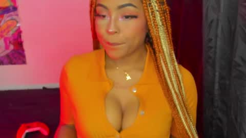 Simone    may online show from 02-06-25, 06:40