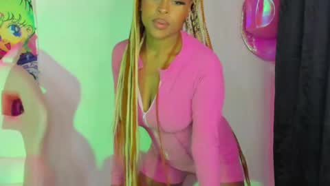 Simone    may online show from 02-08-25, 10:07