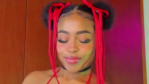 Simone    may online show from 03-03-25, 11:56
