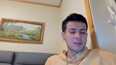 Independence model AbelAsburgo online show from 09-11-25, 09:04