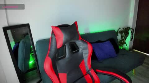 Independence model AbelAsburgo online show from 03-03-26, 12:06