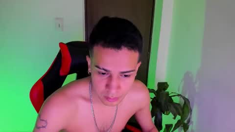 Snapshot of abelasburgo chatting on 05-10-26, 10:31 Independence model AbelAsburgo online show from 05-10-26, 10:31