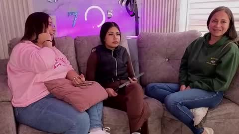 Snapshot of abella_as_ chatting on 02-24-26, 03:43 abella_as_ online show from 02-24-26, 03:43