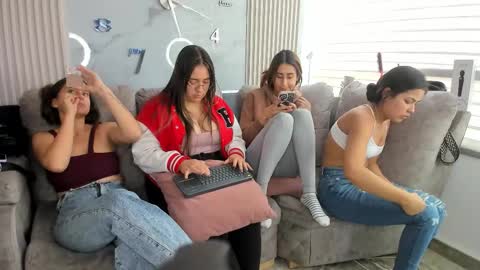 Snapshot of abella_as_ chatting on 03-06-26, 05:20 abella_as_ online show from 03-06-26, 05:20