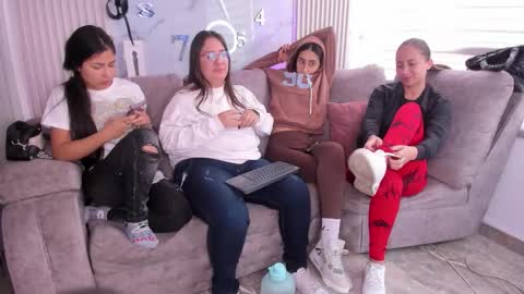 Snapshot of abella_as_ chatting on 03-09-26, 01:59 abella_as_ online show from 03-09-26, 01:59