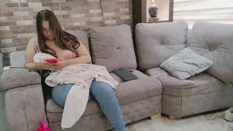 abella_as_ online show from 05-11-26, 02:45