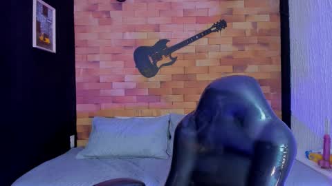 Snapshot of abella_bunny chatting on 10-22-25, 04:46 abella_bunny online show from 10-22-25, 04:46