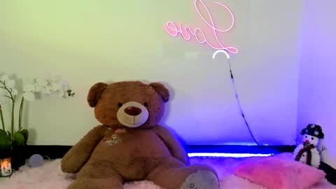  Abella and Kendra  online show from 01-02-25, 10:11