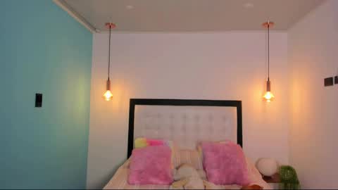  Abella and Kendra  online show from 03-08-25, 08:14