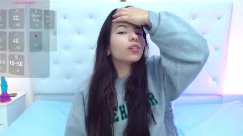 Snapshot of abelladanger_92 chatting on 10-03-25, 04:09 BELLA online show from 10-03-25, 04:09