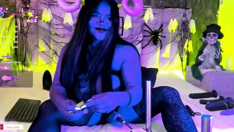 Snapshot of aberachmackay chatting on 10-24-25, 12:01 aberachmackay online show from 10-24-25, 12:01