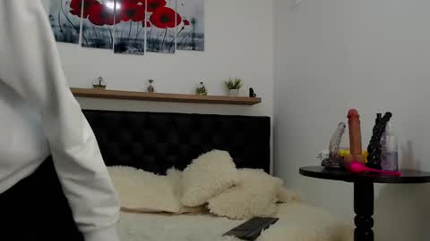 Snapshot of abigail_f00x chatting on 01-22-25, 01:20 Abigail online show from 01-22-25, 01:20