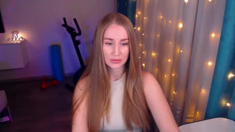 Anna online show from 01-25-25, 03:20