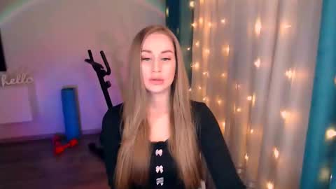 Anna online show from 02-15-25, 07:06