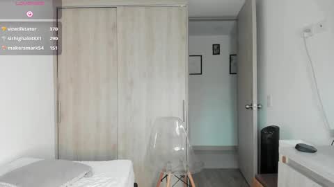 Snapshot of abigail_w chatting on 02-09-25, 05:22 abigail online show from 02-09-25, 05:22