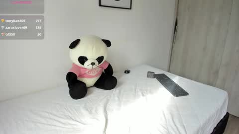 Snapshot of abigail_w chatting on 02-27-25, 02:00 abigail online show from 02-27-25, 02:00