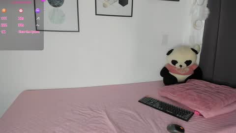 Snapshot of abigail_w chatting on 10-15-25, 03:56 abigail online show from 10-15-25, 03:56