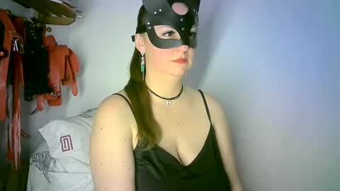 GoldenFish online show from 02-17-25, 07:21