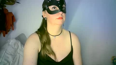GoldenFish online show from 03-02-25, 01:04