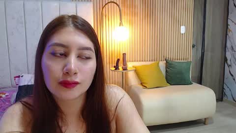 Snapshot of abigailowensss chatting on 05-13-26, 06:44 abigailowensss online show from 05-13-26, 06:44
