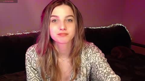 Snapshot of abigailwills chatting on 04-06-26, 04:52 Abigail online show from 04-06-26, 04:52